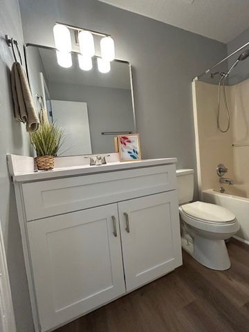 432 Sideline Dr, Oak Grove, KY 42262