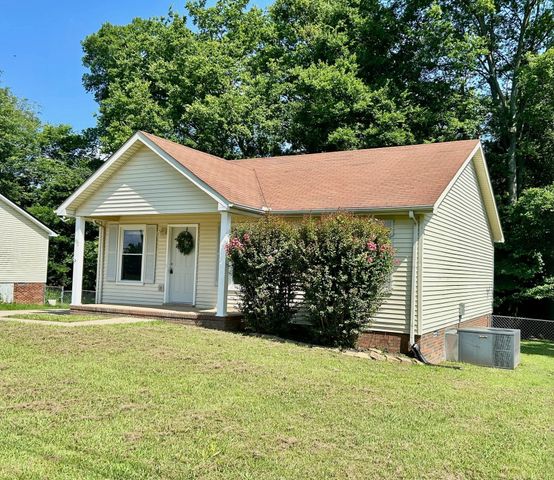 432 Sideline Dr, Oak Grove, KY 42262