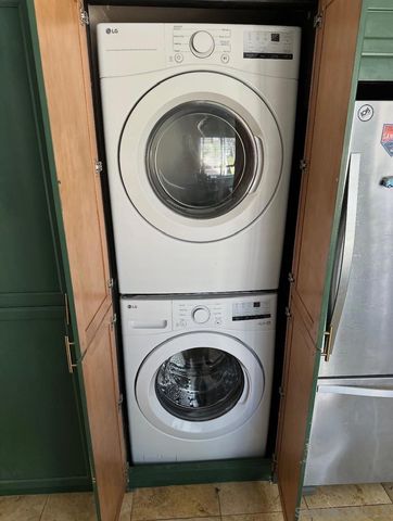 911 Caminito Madrigal E, Carlsbad, CA 92011