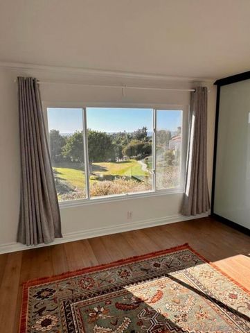 911 Caminito Madrigal E, Carlsbad, CA 92011