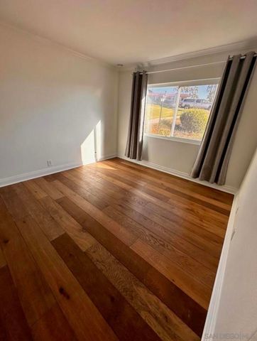 911 Caminito Madrigal E, Carlsbad, CA 92011