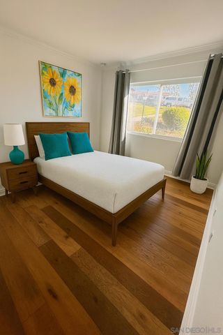 911 Caminito Madrigal E, Carlsbad, CA 92011