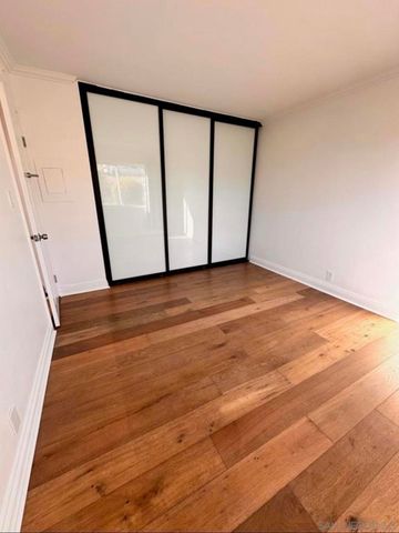 911 Caminito Madrigal E, Carlsbad, CA 92011