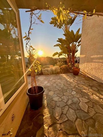 911 Caminito Madrigal E, Carlsbad, CA 92011