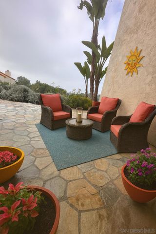 911 Caminito Madrigal E, Carlsbad, CA 92011