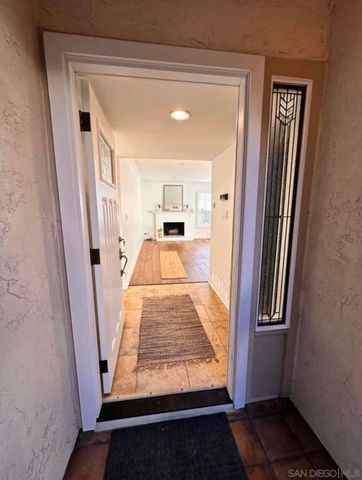 911 Caminito Madrigal E, Carlsbad, CA 92011