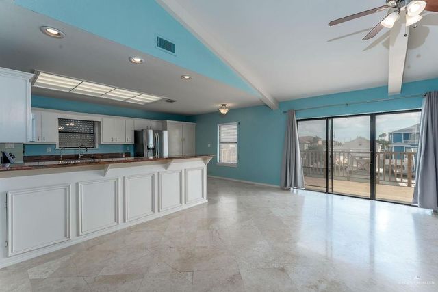 1118 Pompano Avenue, Port Isabel, TX 78578