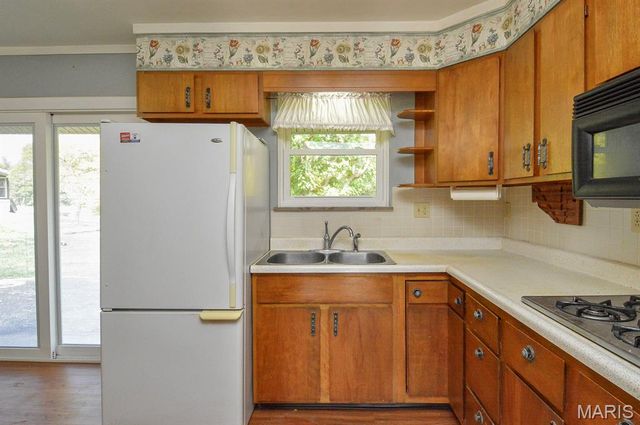 59 Lake Shore Drive, Troy, IL 62294