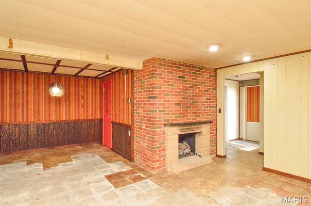 59 Lake Shore Drive, Troy, IL 62294