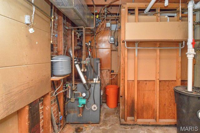 59 Lake Shore Drive, Troy, IL 62294