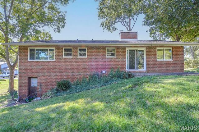 59 Lake Shore Drive, Troy, IL 62294