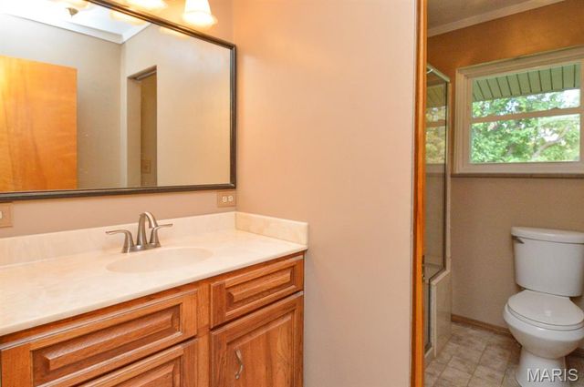 59 Lake Shore Drive, Troy, IL 62294