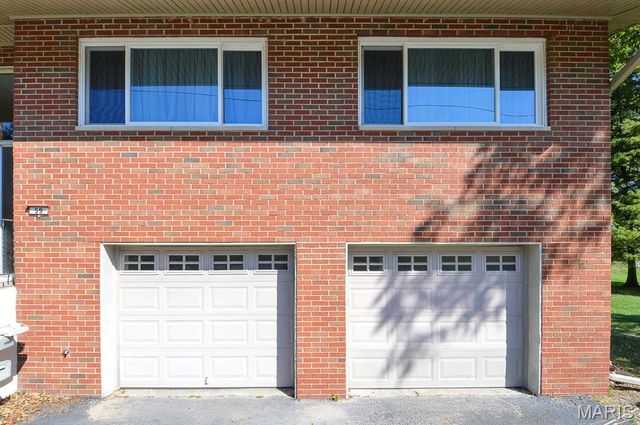 59 Lake Shore Drive, Troy, IL 62294