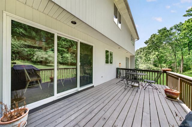 7 Indian Hill Road, Warwick, NY 10990