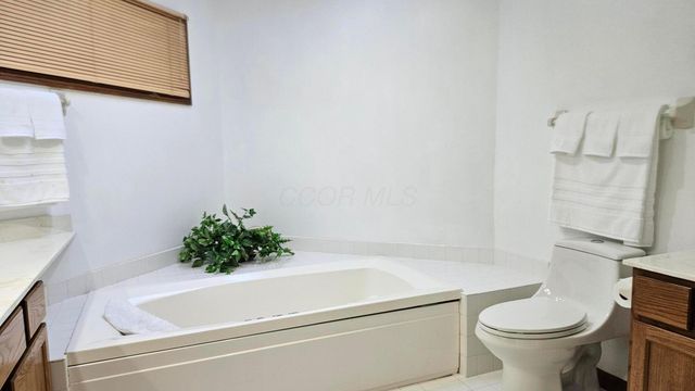 1616 Coppertree Road, 1615, Columbus, OH 43232