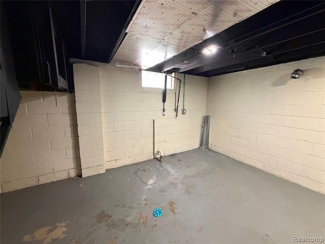 7459 Asbury Park, Detroit, MI 48228