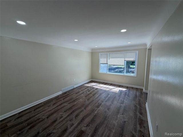 7459 Asbury Park, Detroit, MI 48228