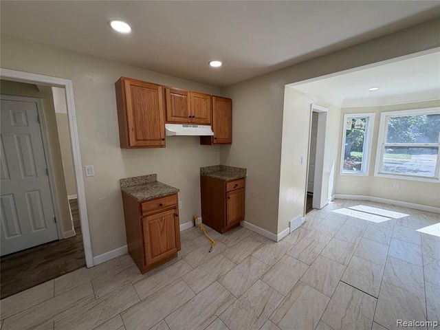 7459 Asbury Park, Detroit, MI 48228