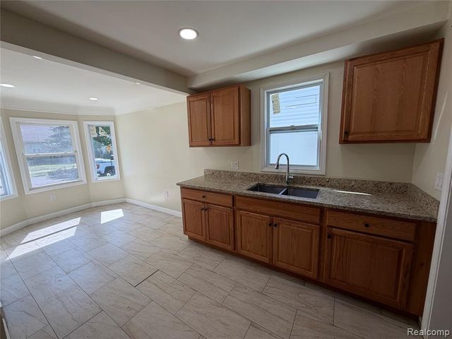 7459 Asbury Park, Detroit, MI 48228
