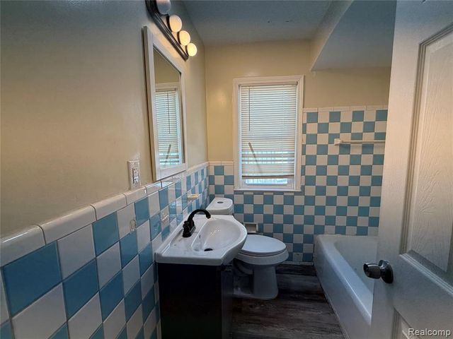 7459 Asbury Park, Detroit, MI 48228