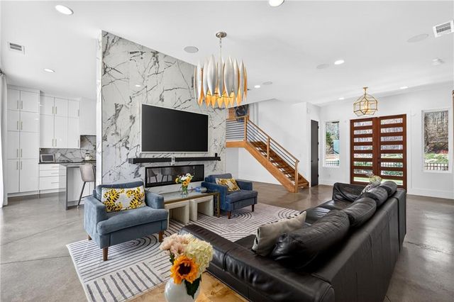 101 Henderson Street, Woodstock, GA 30188