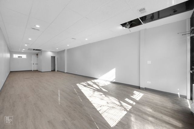 4914 W Armitage Avenue, Chicago, IL 60639