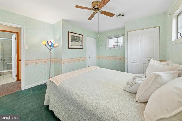 908 CIRCLE DR, Southampton, PA 18966