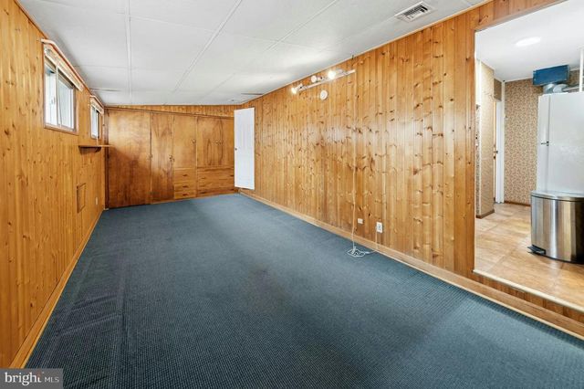 908 CIRCLE DR, Southampton, PA 18966