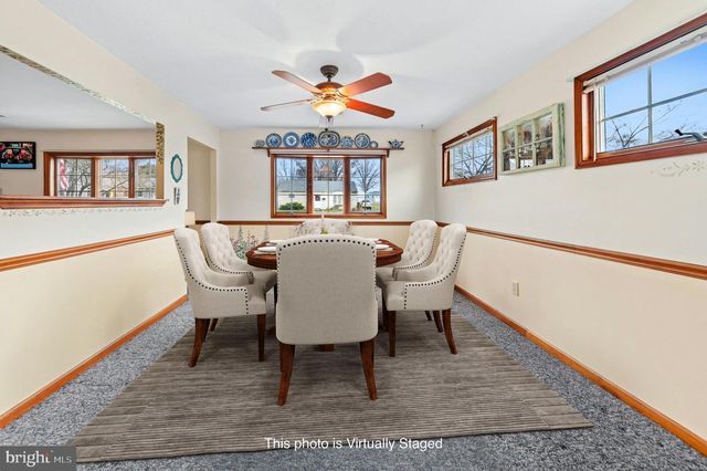 908 CIRCLE DR, Southampton, PA 18966