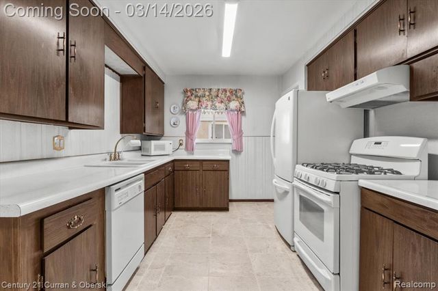 32624 Avondale Street, Westland, MI 48186