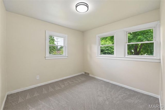 1150 Charbonnier Road, Florissant, MO 63031