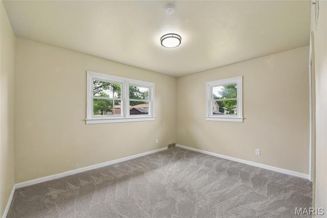 1150 Charbonnier Road, Florissant, MO 63031