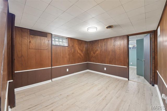 1150 Charbonnier Road, Florissant, MO 63031