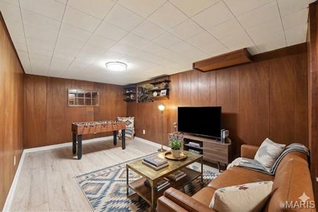1150 Charbonnier Road, Florissant, MO 63031