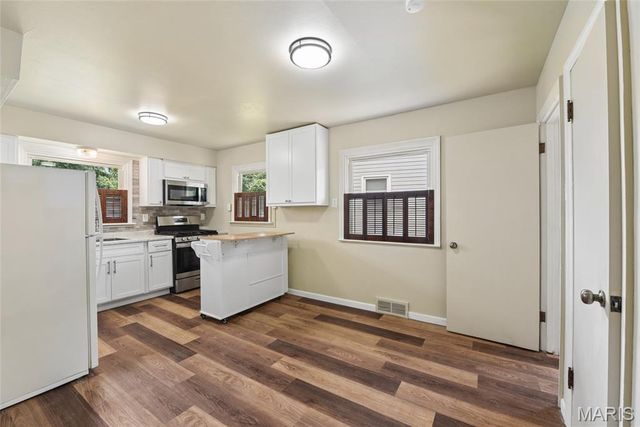 1150 Charbonnier Road, Florissant, MO 63031