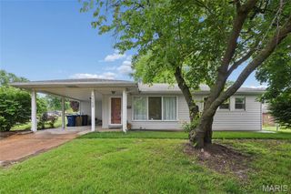 1150 Charbonnier Road, Florissant, MO 63031
