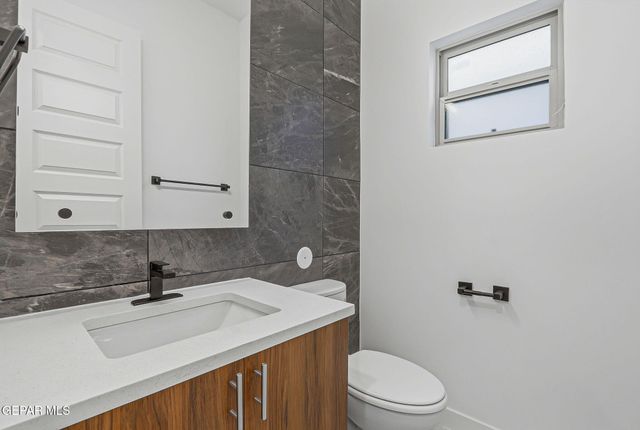 953 AQUEDUCT Avenue, El Paso, TX 79932