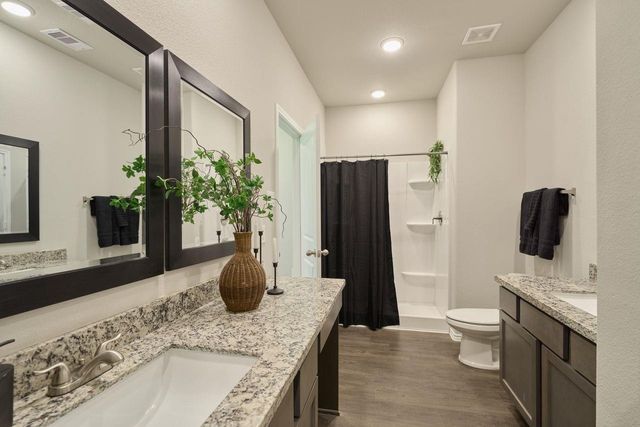 901 Chickasaw Drive, Conroe, TX 77316