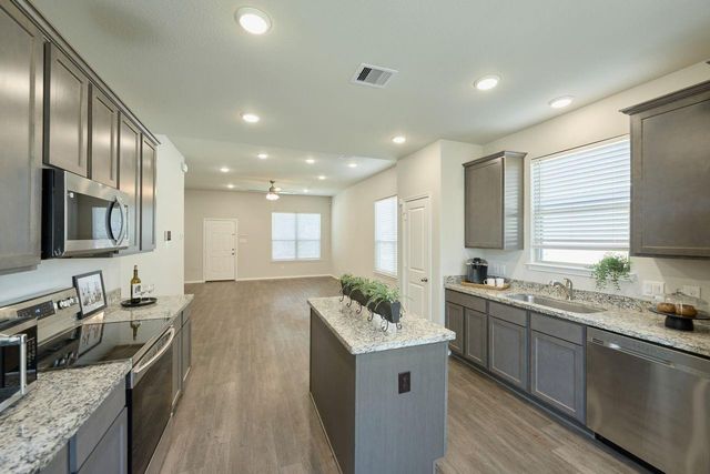 901 Chickasaw Drive, Conroe, TX 77316