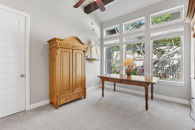 329 Mendocino LN, Austin, TX 78737