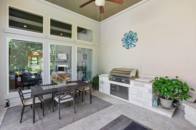 329 Mendocino LN, Austin, TX 78737