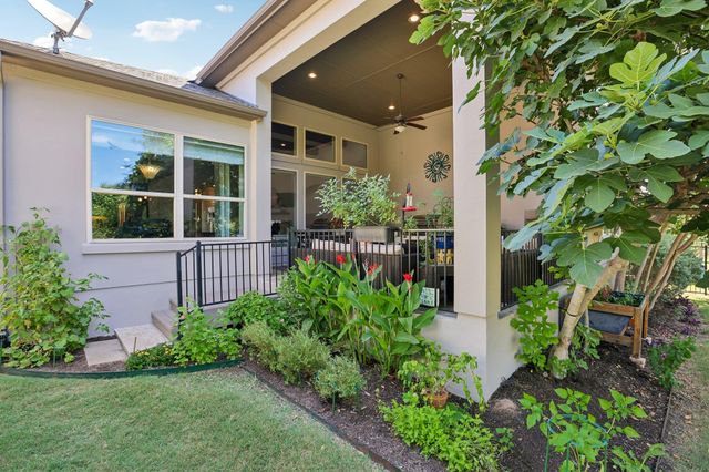 329 Mendocino LN, Austin, TX 78737