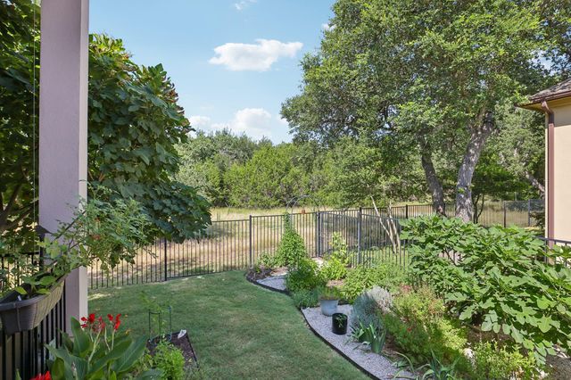 329 Mendocino LN, Austin, TX 78737