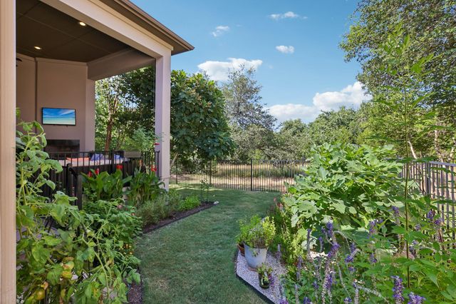 329 Mendocino LN, Austin, TX 78737