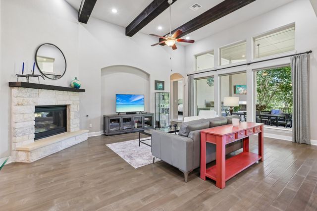 329 Mendocino LN, Austin, TX 78737