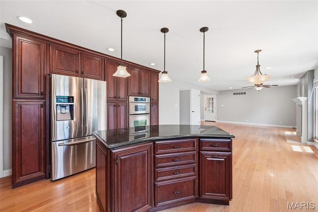14196 Cross Trails Drive, Chesterfield, MO 63017