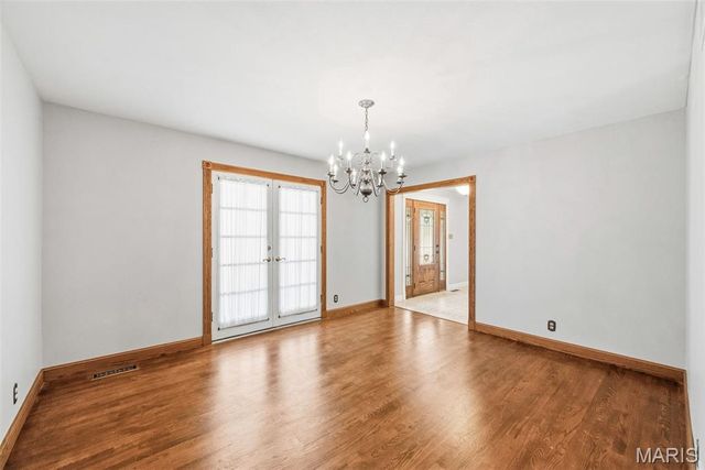 14196 Cross Trails Drive, Chesterfield, MO 63017