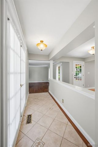14196 Cross Trails Drive, Chesterfield, MO 63017