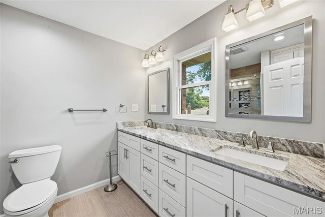 14196 Cross Trails Drive, Chesterfield, MO 63017