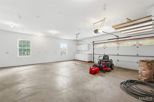 14196 Cross Trails Drive, Chesterfield, MO 63017